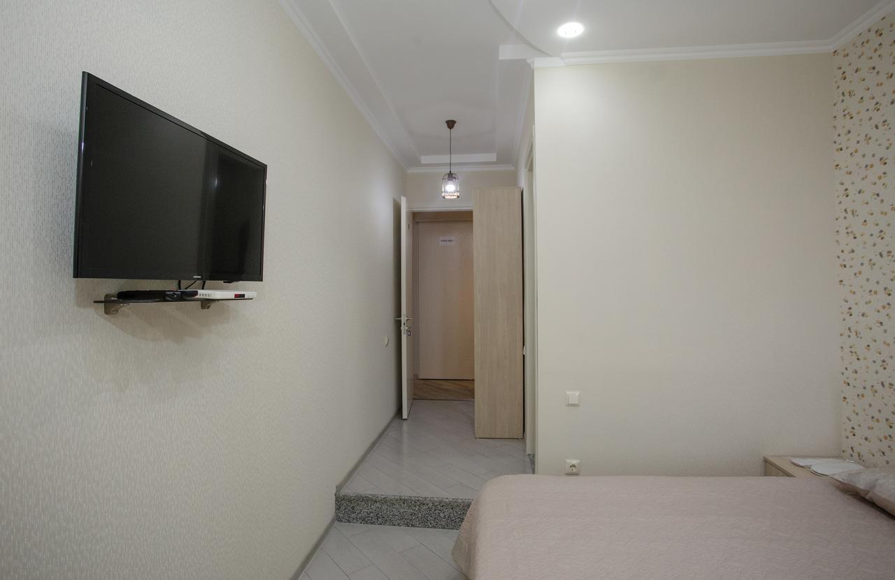 5 Rooms Μπατούμι Εξωτερικό φωτογραφία