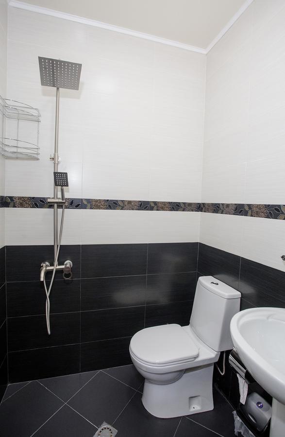 5 Rooms Μπατούμι Εξωτερικό φωτογραφία