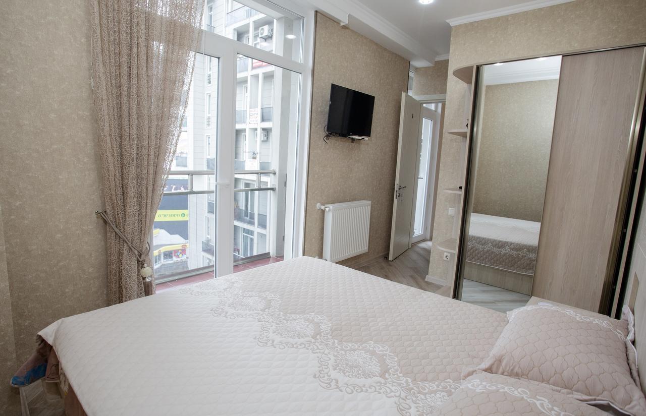 5 Rooms Μπατούμι Εξωτερικό φωτογραφία